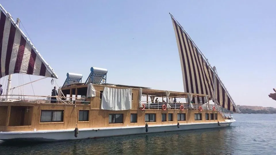 Hypathia. Luxury Dahabiya Nile Cruise 0*, Luxor Egypt